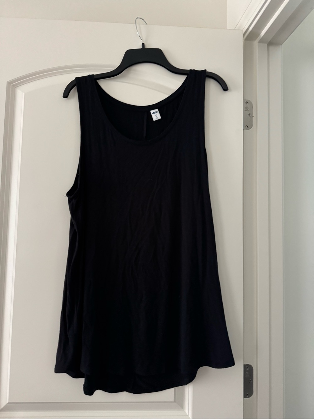Old Navy Black Scoop Neck Tank Top